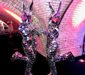 ALIEN ANIMALS TO HIRE - MIRROR BUNNY DANCE ACT & WALKABOUT HIRE